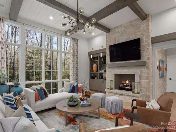 Asheville, NC 28803,308 Flowering Vine CT