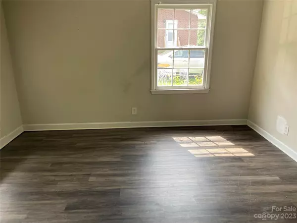 Fort Mill, SC 29715,105 Mcgee ST