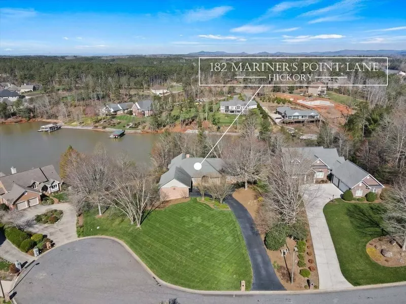 182 Mariners Point LN, Hickory, NC 28601