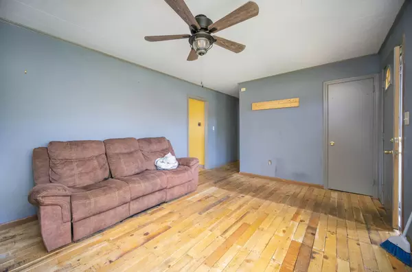 Stanley, NC 28164,205 Taylor DR
