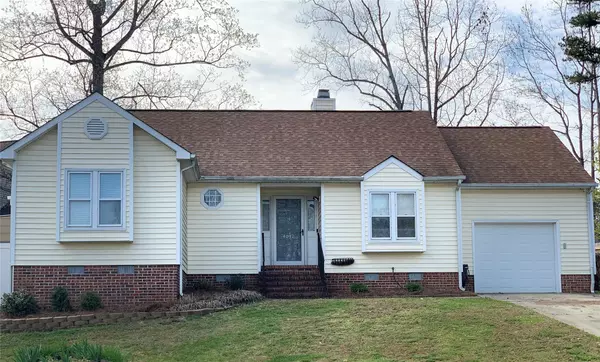 4032 Sherry CT, Jamestown, NC 27282