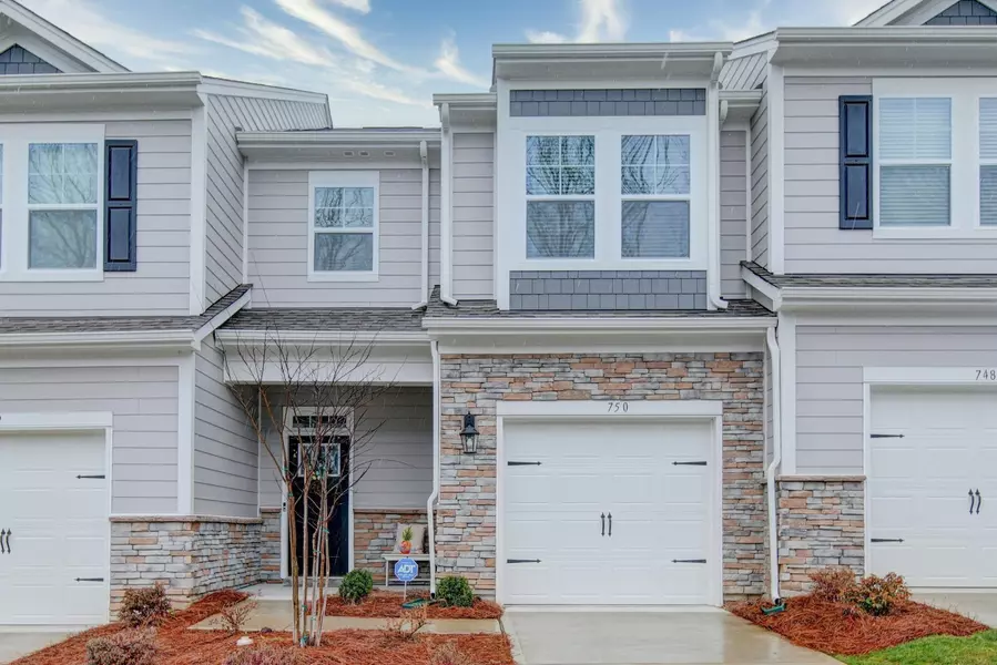 750 Little Bluestem DR, Lake Wylie, SC 29710