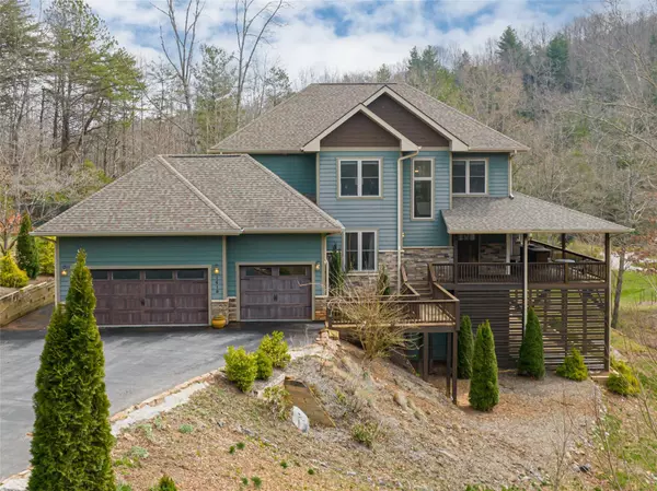 Arden, NC 28704,1419 Bear Paw LN