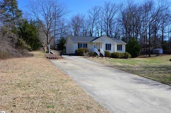 410 Oak AVE, Landrum, SC 29356