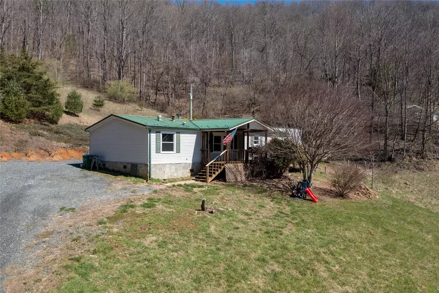 254 Colehearth Hollow RD, Bakersville, NC 28705