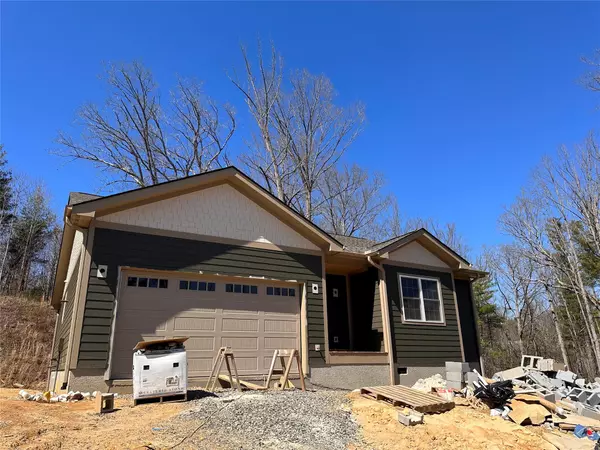 36 Robin Roost RD, Weaverville, NC 28787