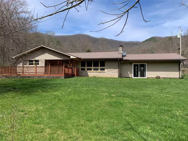 23 Orr BR, Robbinsville, NC 28771