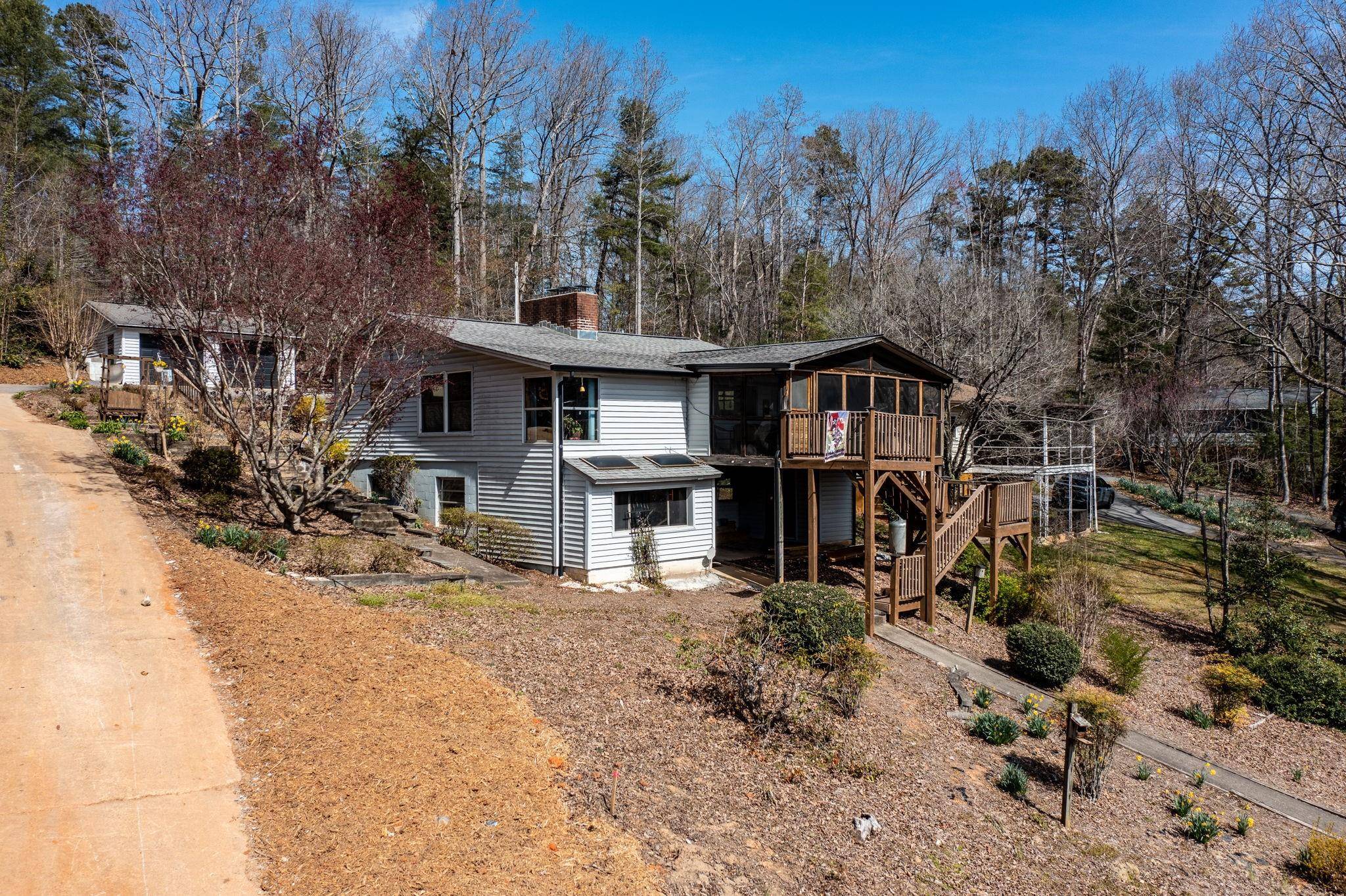 1487 Harris Whisnant RD, Morganton, NC 28655