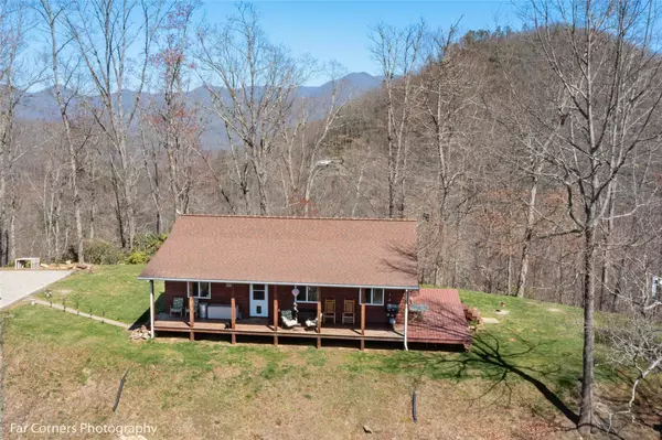 862 Wyoming DR, Sylva, NC 28779