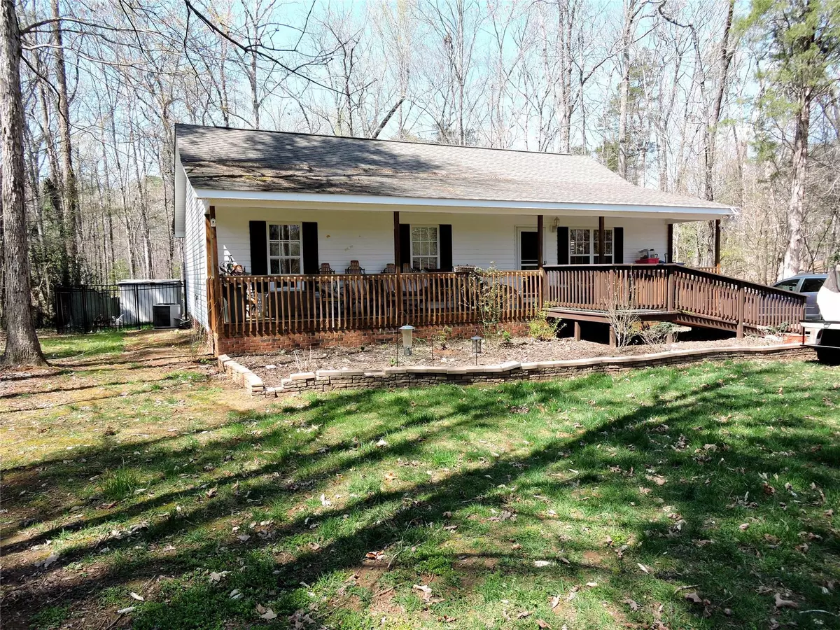 Mount Gilead, NC 27306,283 Pioneer DR #915/916