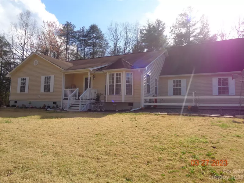 6320 Walker Chapel RD, Morganton, NC 28655