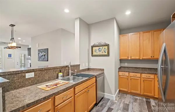Cornelius, NC 28031,18801 Oakhurst BLVD #1B
