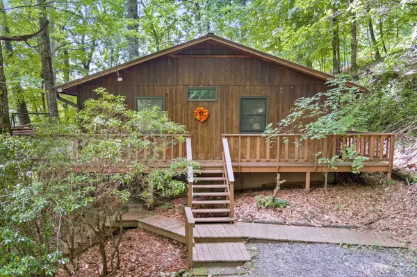 Mars Hill, NC 28754,262 Weaver LN