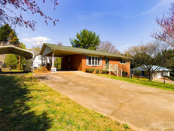 Taylorsville, NC 28681,143 Hillsdale LN