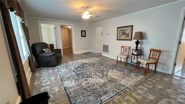 Hudson, NC 28638,223 Cedar Valley RD