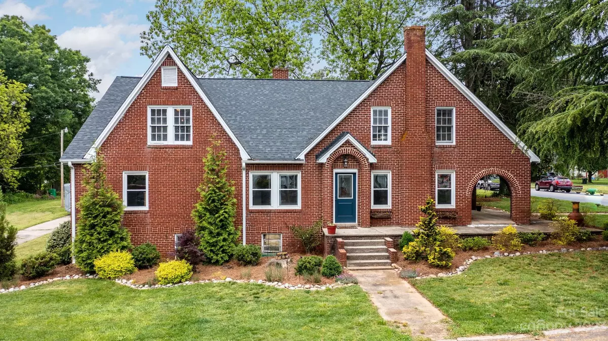 Cherryville, NC 28021,601 W Church ST