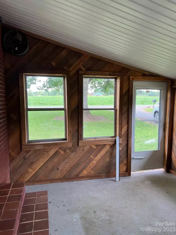 Vale, NC 28168,396 Tower RD