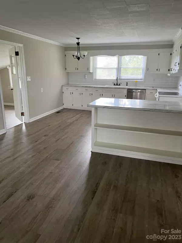 Vale, NC 28168,396 Tower RD