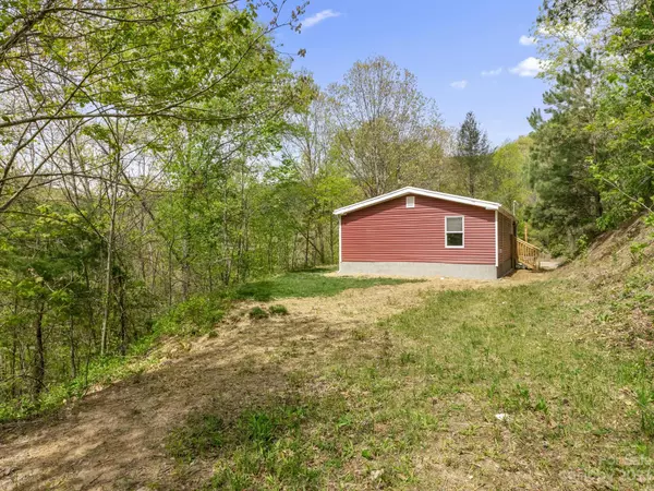 Waynesville, NC 28785,110 Pansy PL