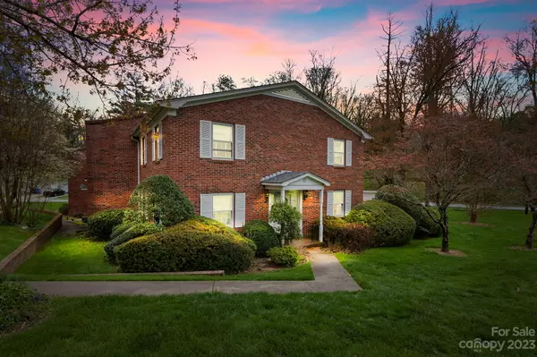 1411 Kensington RD #C4, Hendersonville, NC 28791