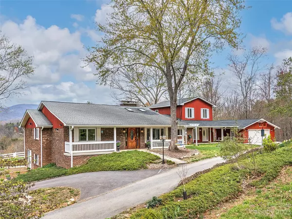 58 Camby DR, Fairview, NC 28730