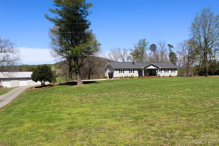 893 Poole Gooden RD, Hiddenite, NC 28636