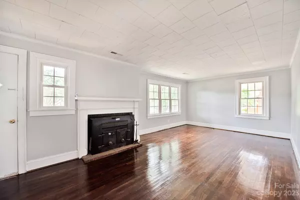 Rutherfordton, NC 28139,366 S Main ST