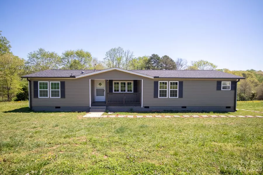 333 Hickory Grove RD, Harmony, NC 28634