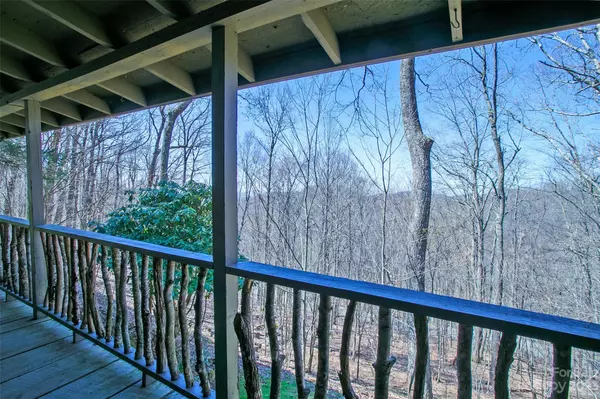 Mars Hill, NC 28754,1040 Oak Ridge LN