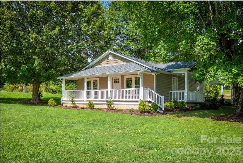 220 Vfw RD, Morganton, NC 28655
