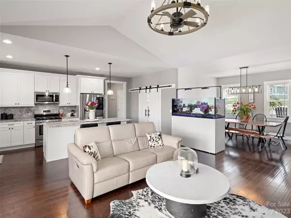 Mills River, NC 28759,232 Hayes Ridge LN