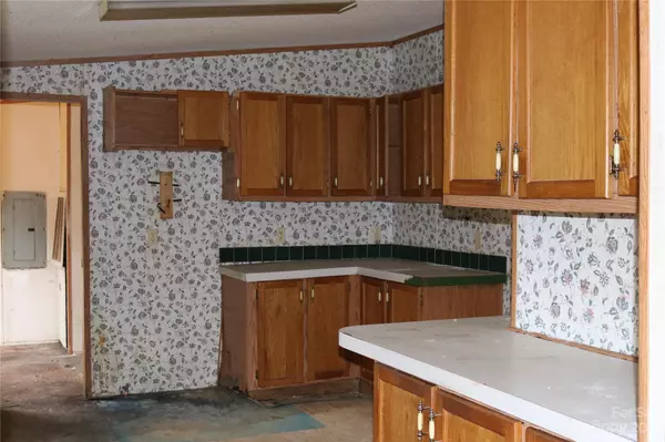 Rutherfordton, NC 28139,415 Maple Creek RD