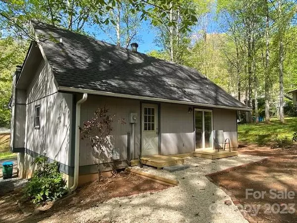 Asheville, NC 28803,17 Valleywood CT