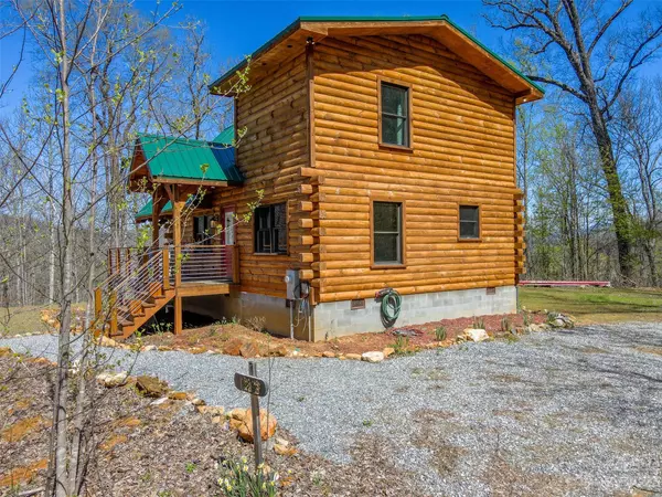 Sylva, NC 28779,1213 Safari DR