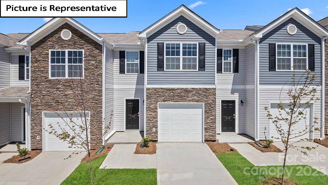 9055 Lowfalls LN, Charlotte, NC 28216
