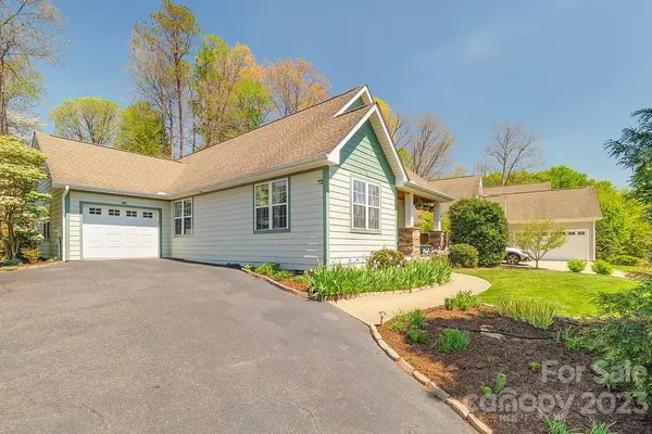 Weaverville, NC 28787,26 Banks Town RD