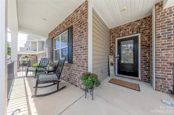 Fort Mill, SC 29715,1988 Sapphire Meadow DR