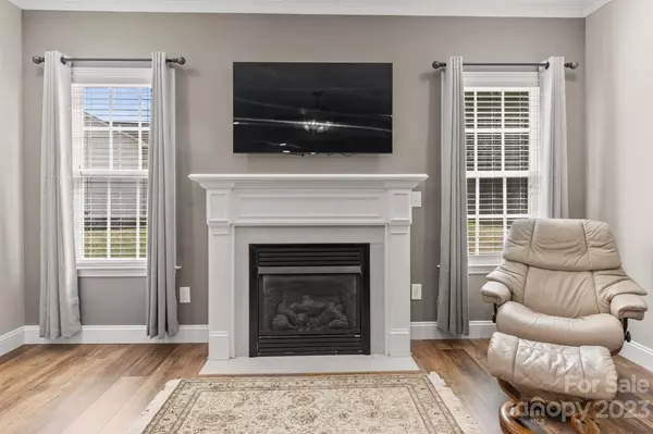 Salisbury, NC 28144,915 Overhill RD