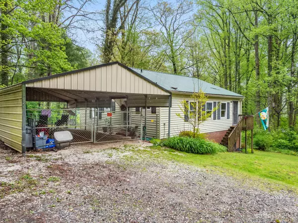 Brevard, NC 28712,152 Forest Hill CIR