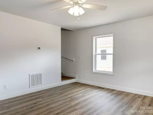 Mars Hill, NC 28754,361 Quinn Hill LN #57