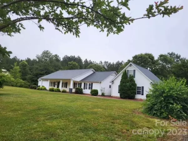 425 Stewart Rock RD,  Stoney Point,  NC 28678