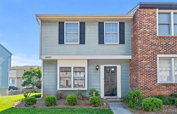 9453 Lexington CIR #A,  Charlotte,  NC 28213