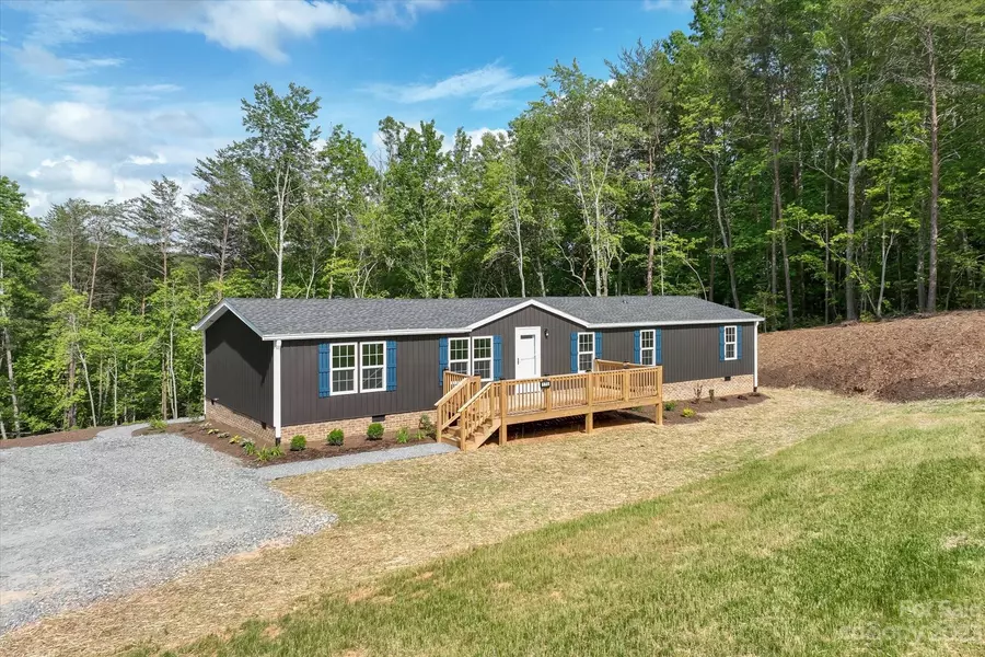 175 King Stepp RD, Mill Spring, NC 28756