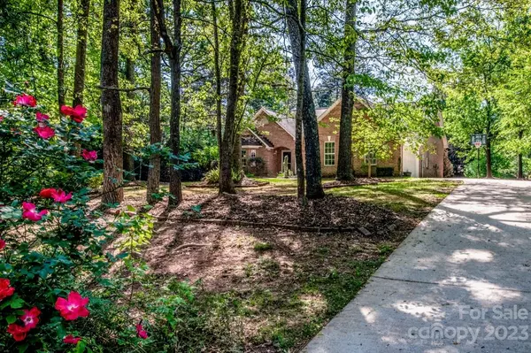 237 Collingswood RD, Mooresville, NC 28117