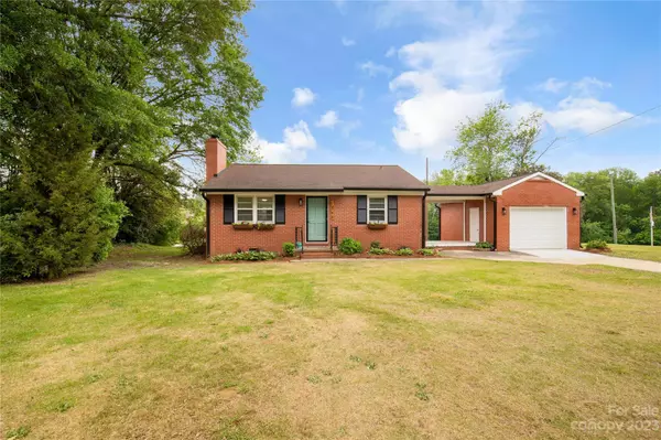 1548 Summit AVE, Lancaster, SC 29720