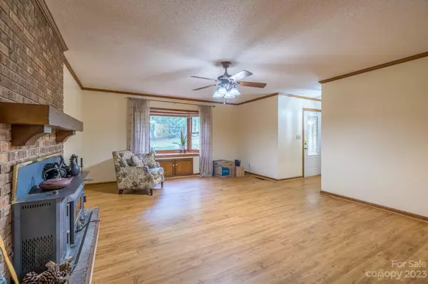 Iron Station, NC 28080,2000 Dutch Creek DR