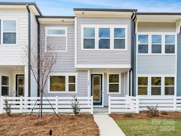 124 Atterberry ALY, Charlotte, NC 28217