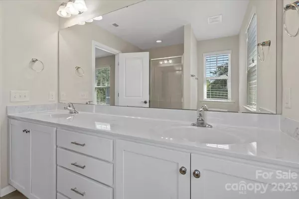 Charlotte, NC 28210,1504 Sharon RD W