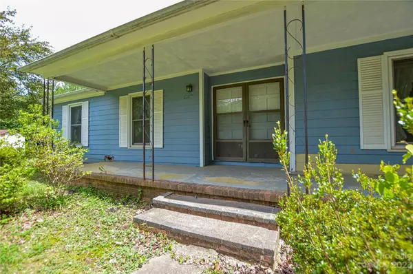 Iron Station, NC 28080,1387 Hilldale LN