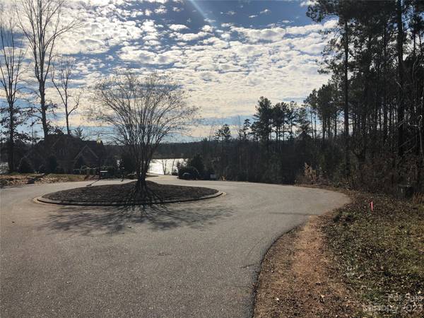 Granite Falls, NC 28630,5227 Peninsula DR #33